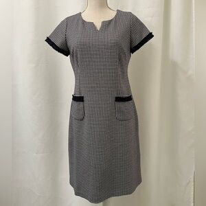 Talbots dark blue and white houndstooth sheath dress - with pockets! Size 8P